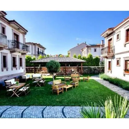 Cunda Vrodi Otel Hotel