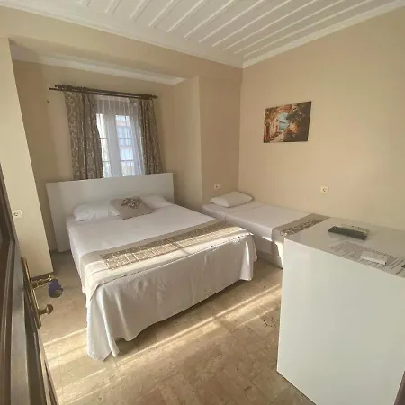 Cunda Vrodi Otel *