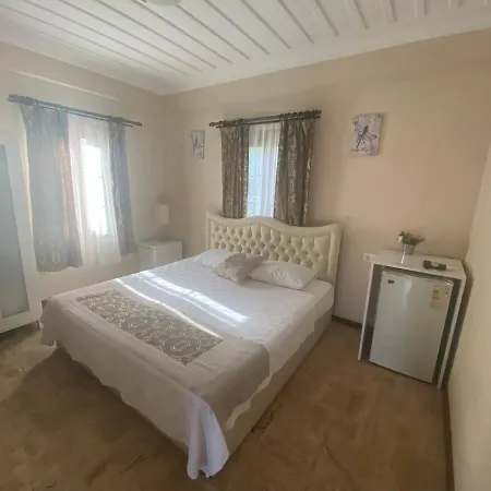 Hotel Cunda Vrodi Otel *