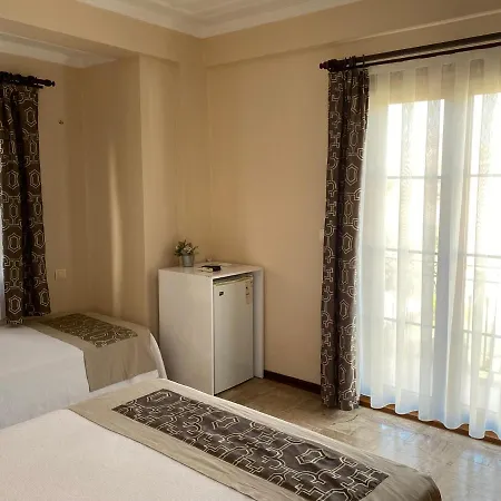 Cunda Vrodi Otel *